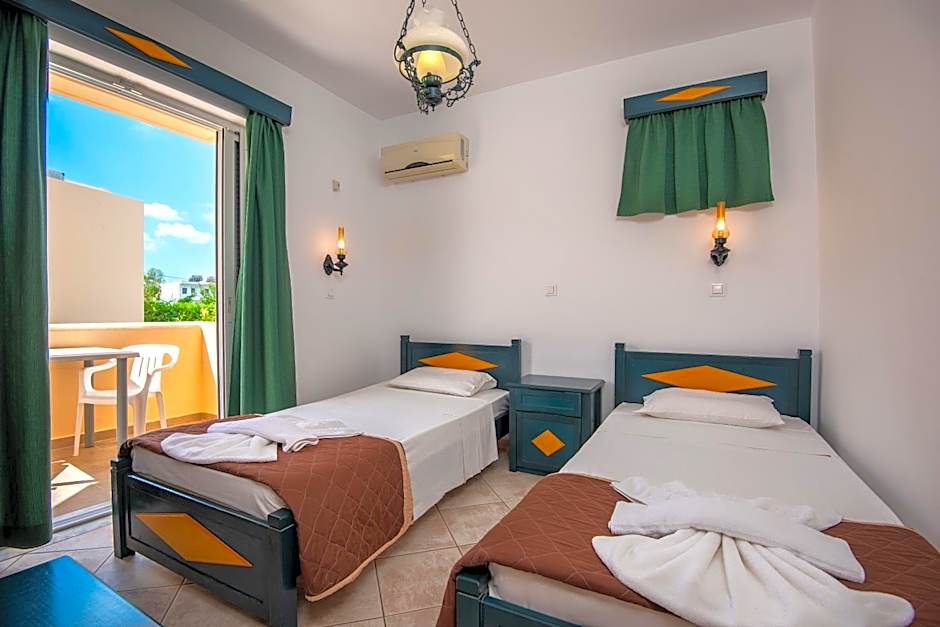 Cirillo Family Hotel-Christinas Studios