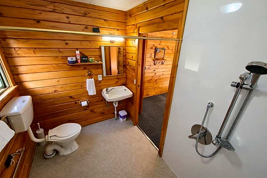 Forest Peak Motel