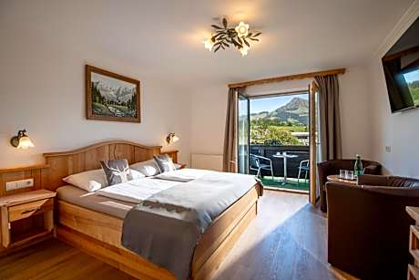 Chalet with 11 Bedrooms