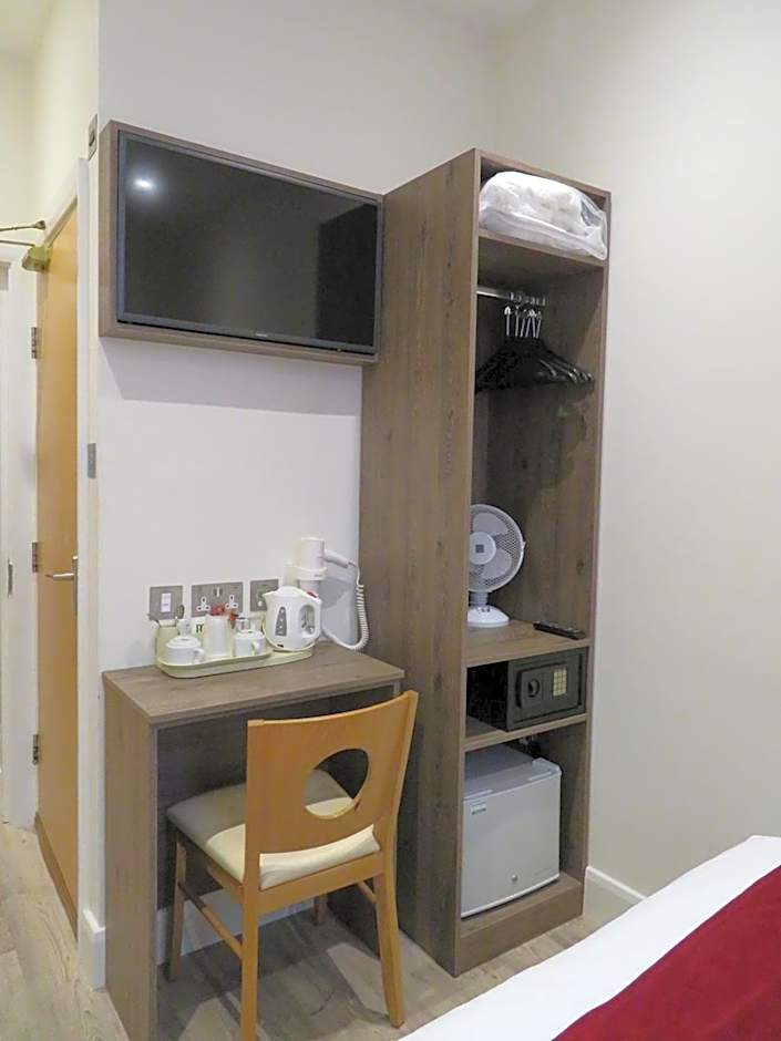 Glendale Hyde Park Hotel