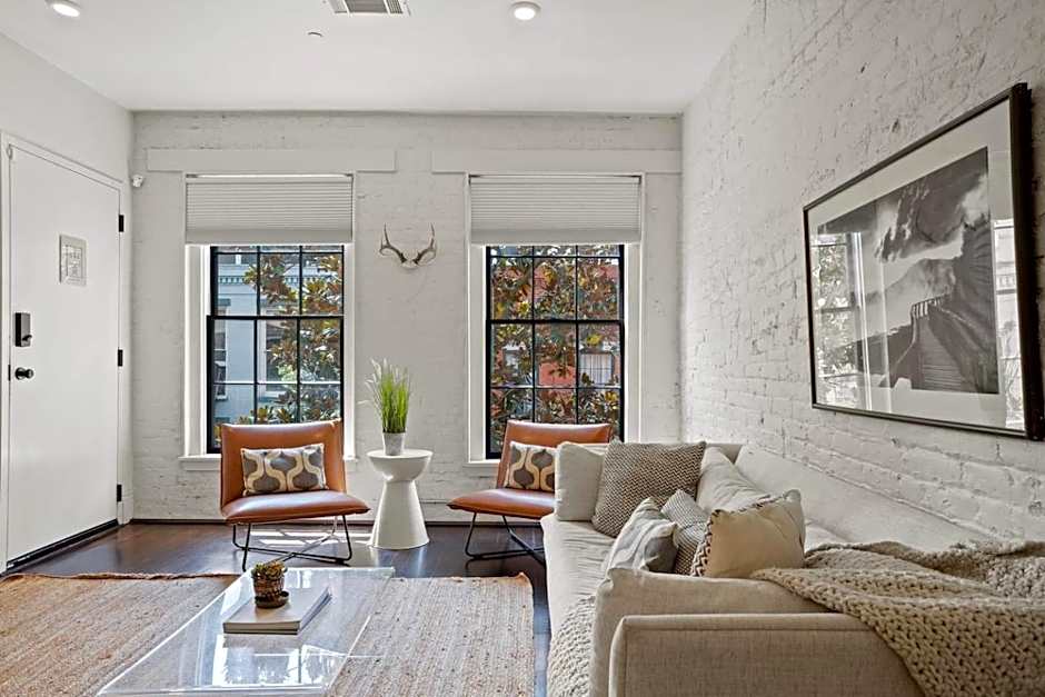 Group-friendly Suite Near Bourbon Street