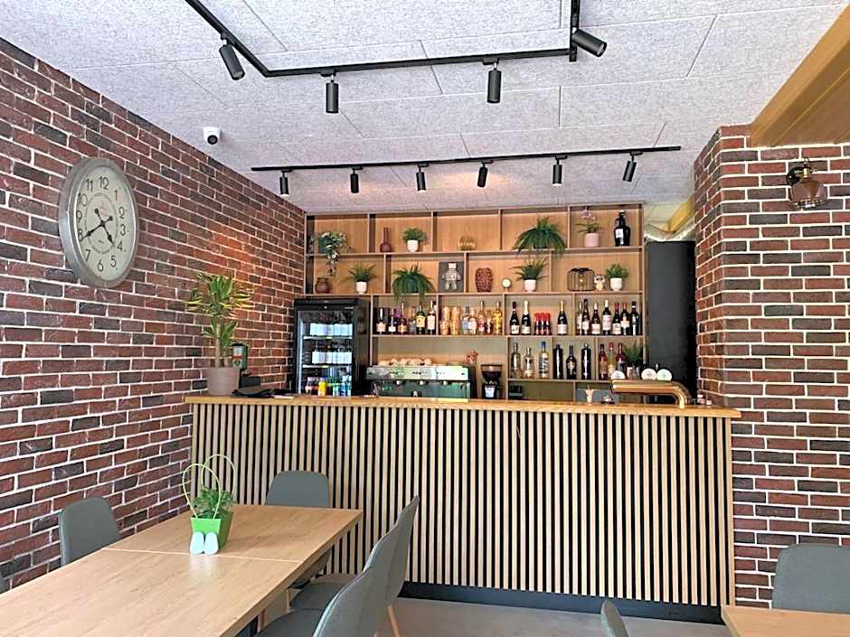 Naktsmītne - Fišers