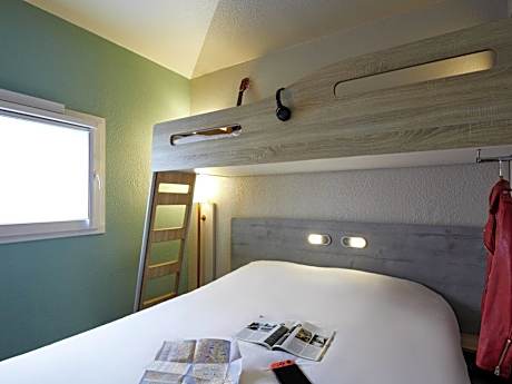 Triple Room with One Double Bed and One Bunk Bed