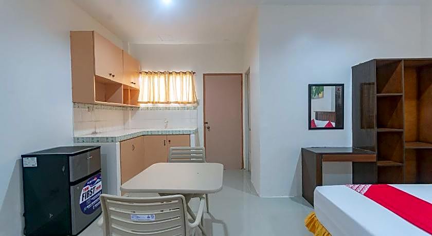 OYO 556 3j's And K Apartment