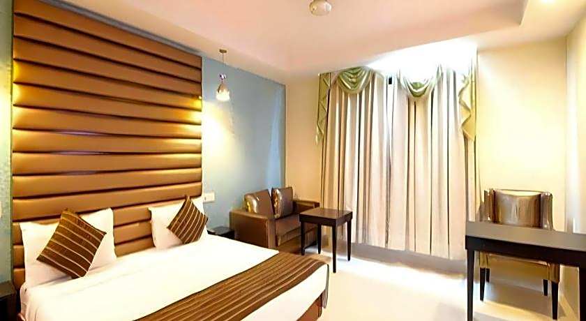 Hotel Signature Grand