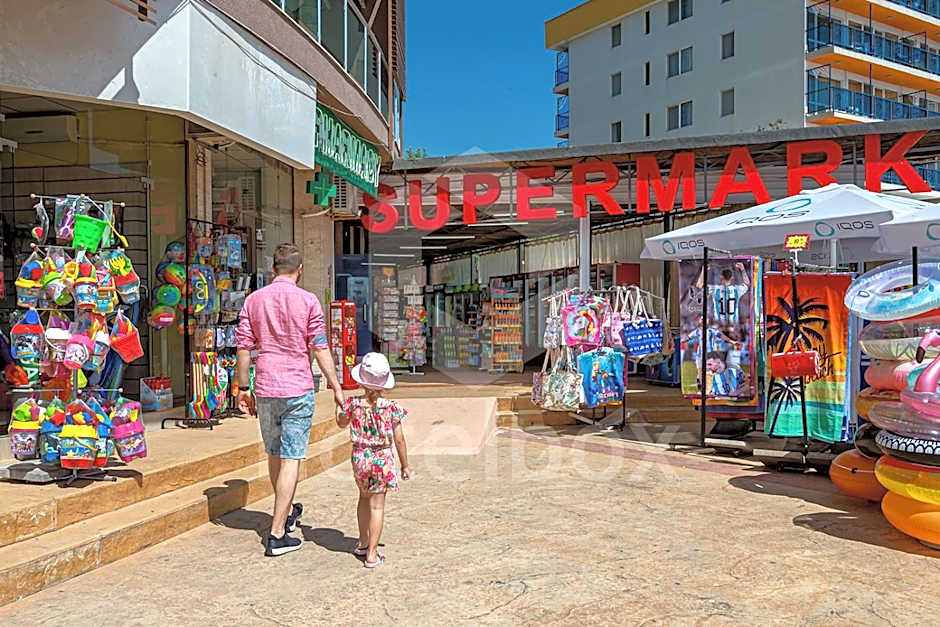 Briz Beach Apartments