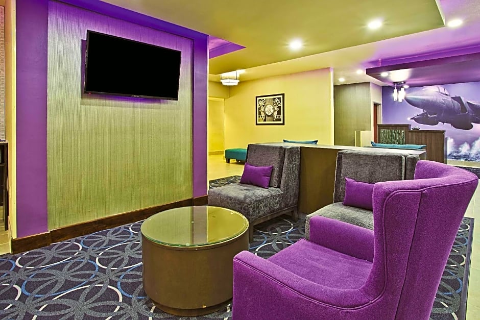 La Quinta Inn & Suites by Wyndham Fairborn Wright-Patterson