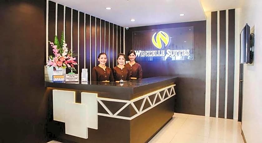 Grand Astoria Hotel