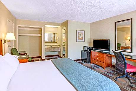 King Room - Mobility Access/Non-Smoking