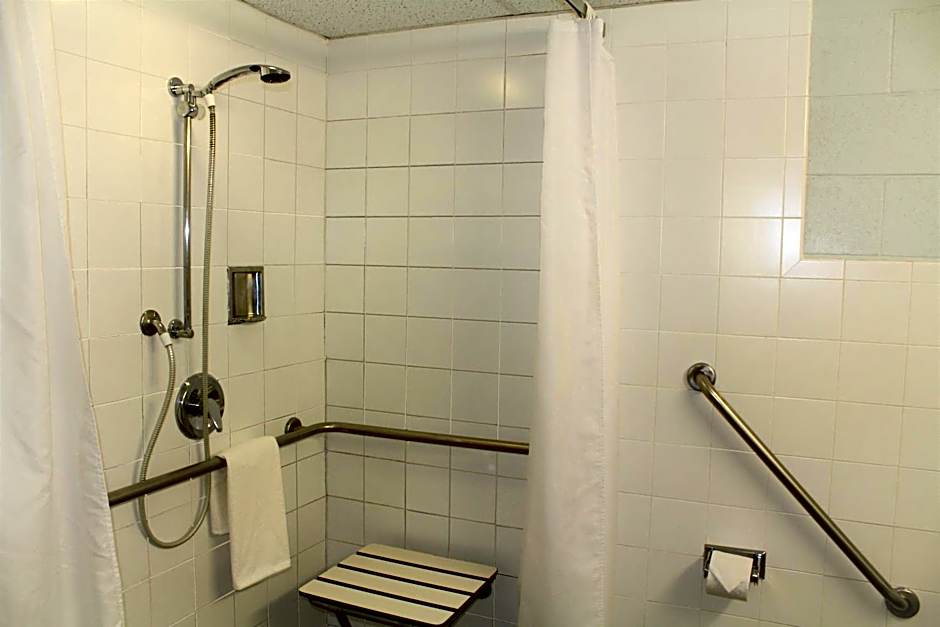 Residence & Conference Centre - Welland