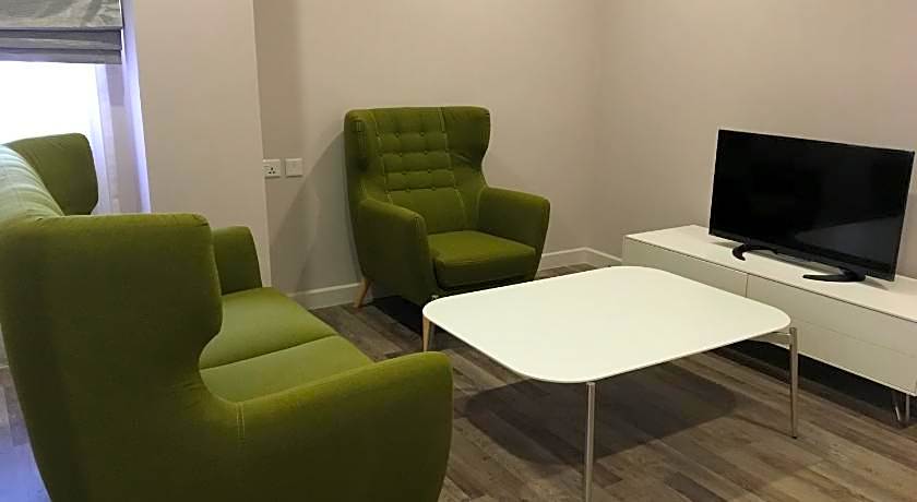 D Anggerek Service Apartment