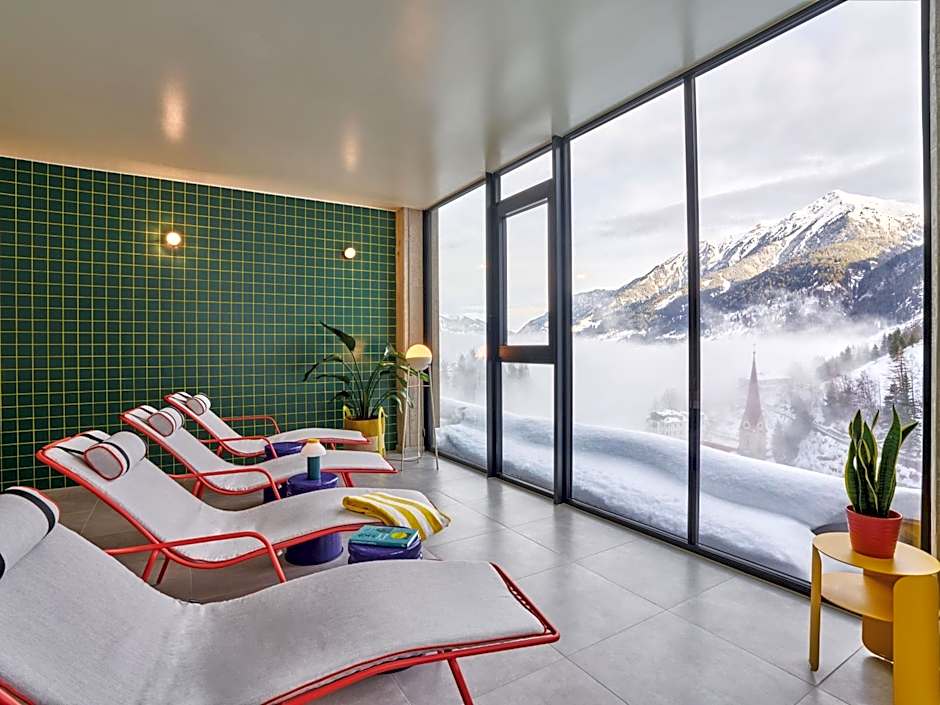 Urban Nature Bad Gastein - Badeschloss