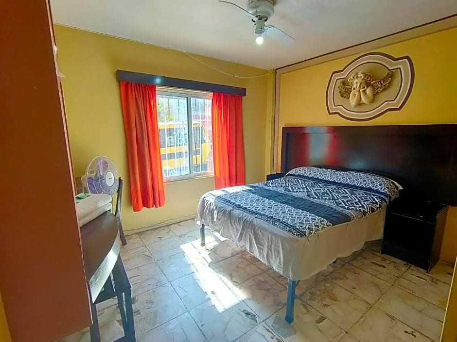 OYO Hotel Colon