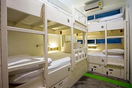 Bed in 4-Bed Female Dormitory Room