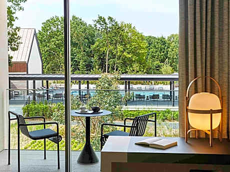 Classic King or Twin Room with Patio View