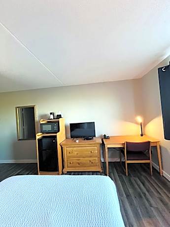 1 Queen Bed Non-Smoking