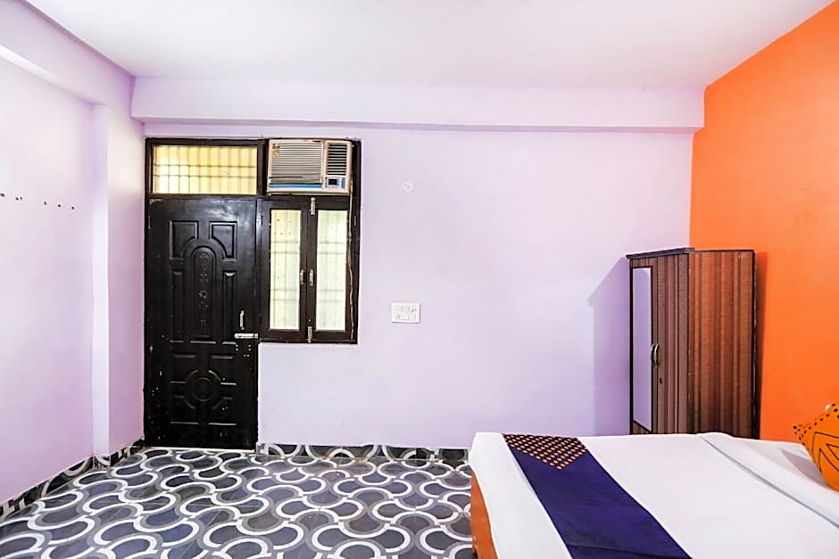 Hotel Urban Villa by OYO Rooms – Noida, DC