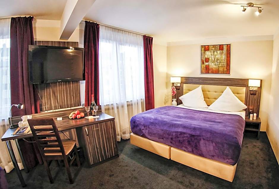 Hotel Famosa