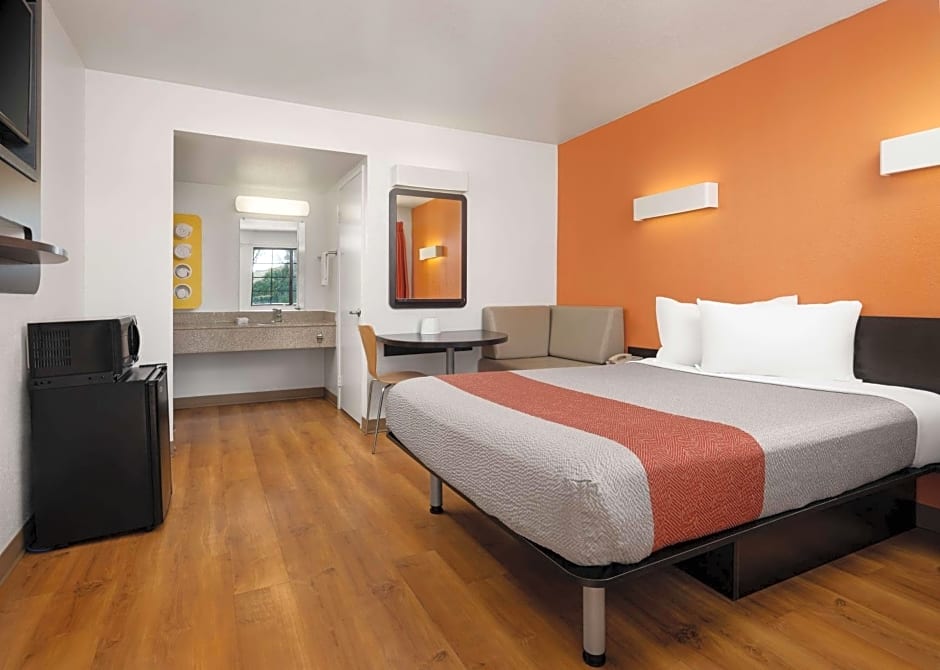 Motel 6-San Luis Obispo, CA - South