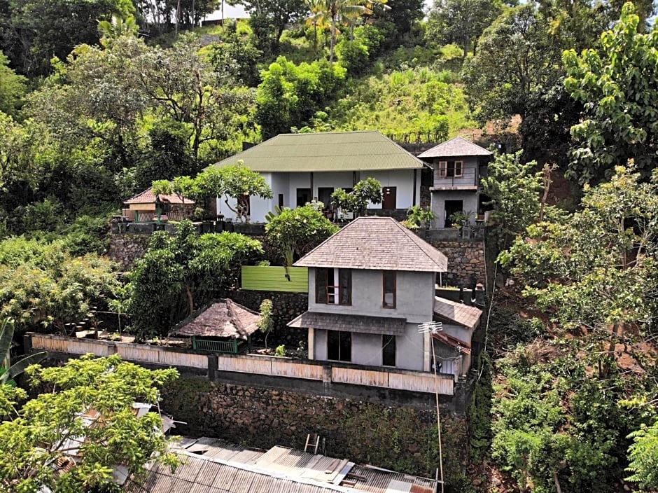 Sasak Lebung Home – Senggigi Beach, ID