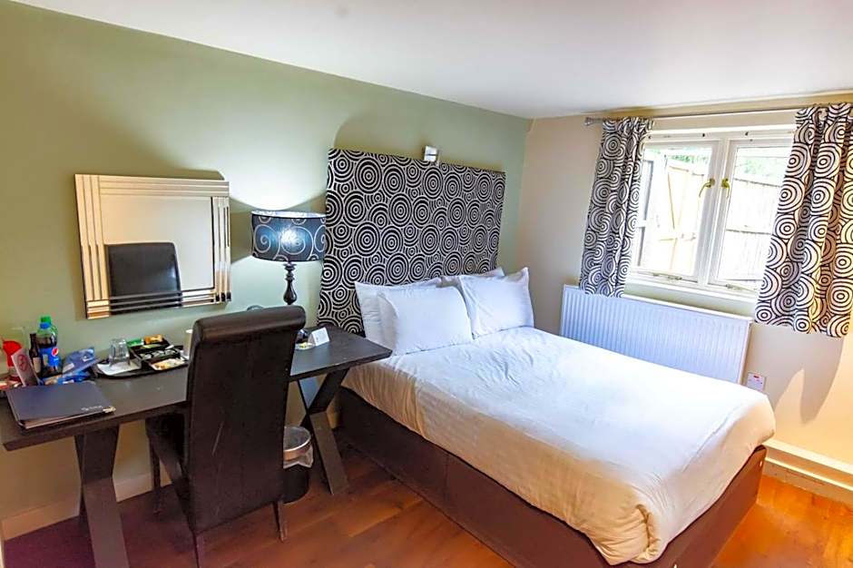 Great Hallingbury Manor