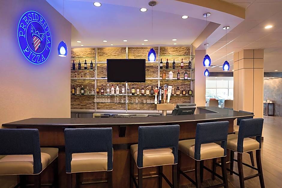 Comfort Inn & Suites Presidential