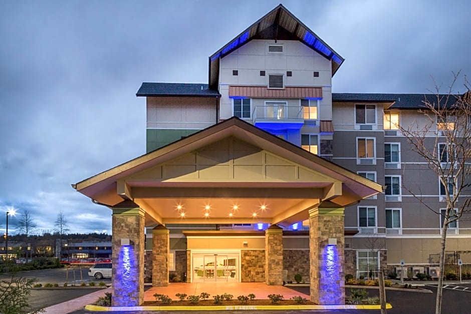 Holiday Inn Express & Suites Seattle South - Tukwila By IHG