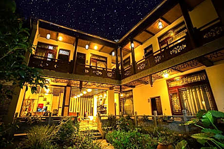 Tengchong Heshun Qishe Inn