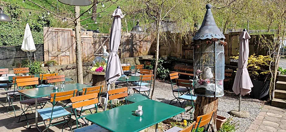 Hotel & Bistro Pêle-Mêle