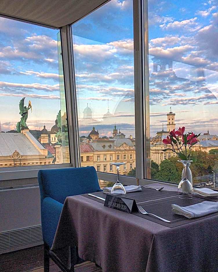 PANORAMA Lviv Hotel