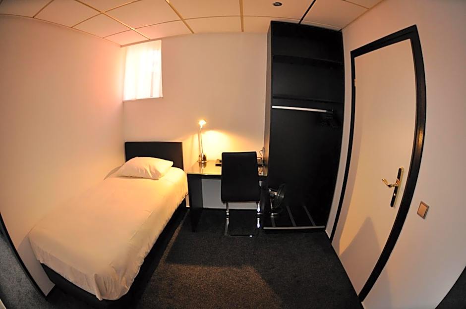 Budget Hotel Le Beau Rivage