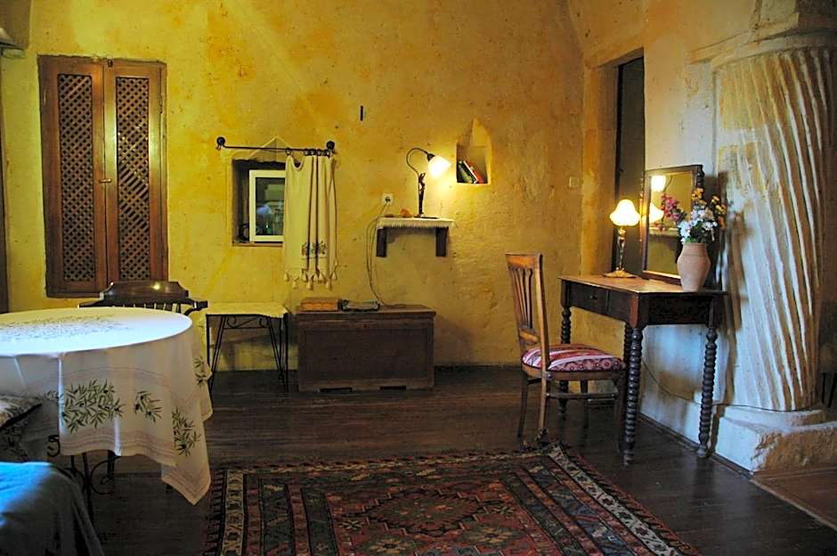 Elkep Evi Cave Hotel