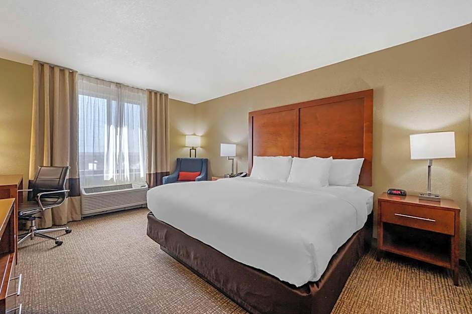 Comfort Inn & Suites