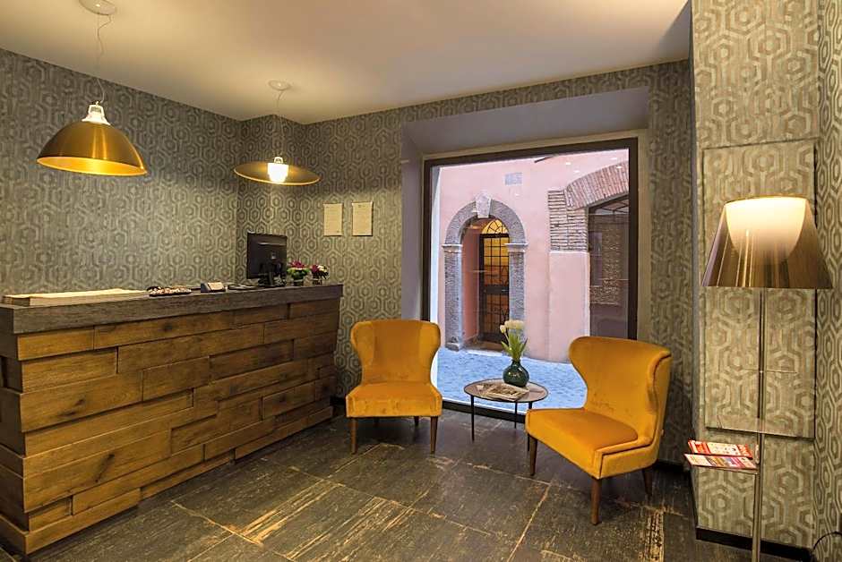 Navona Essence Hotel