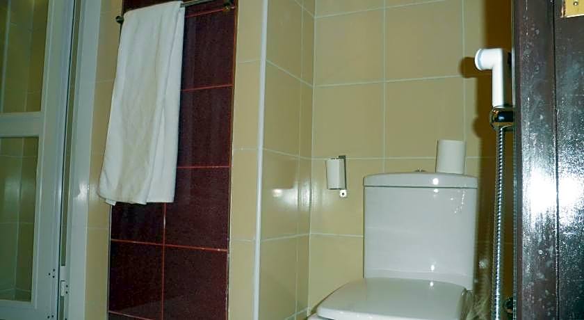 Marina Royal Hotel Suite