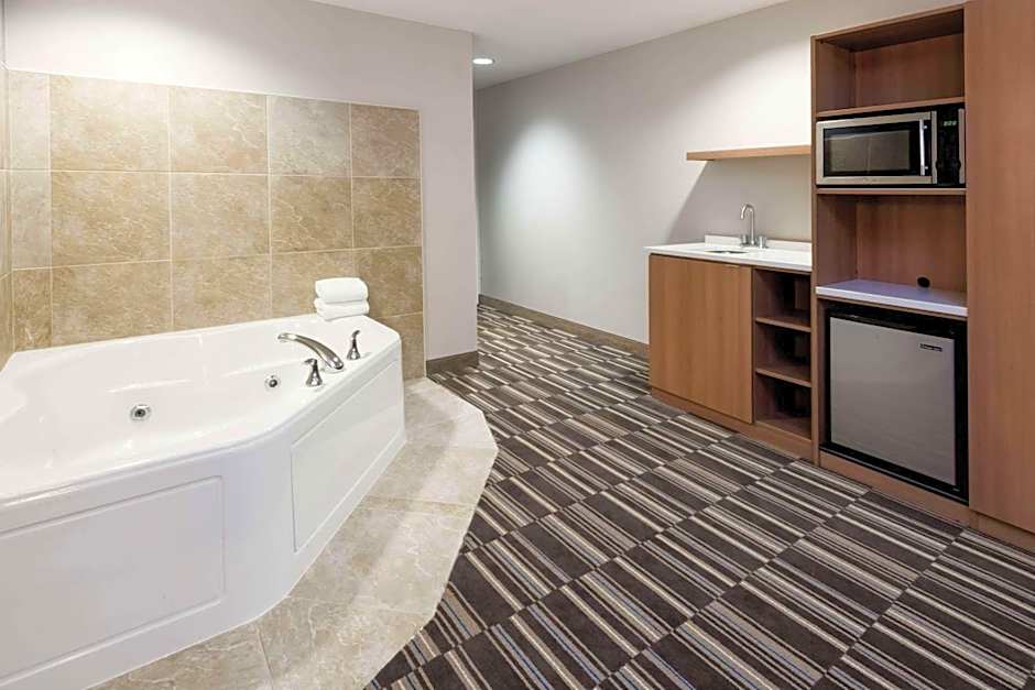 Microtel Inn & Suites Penn Yan Finger Lakes Region