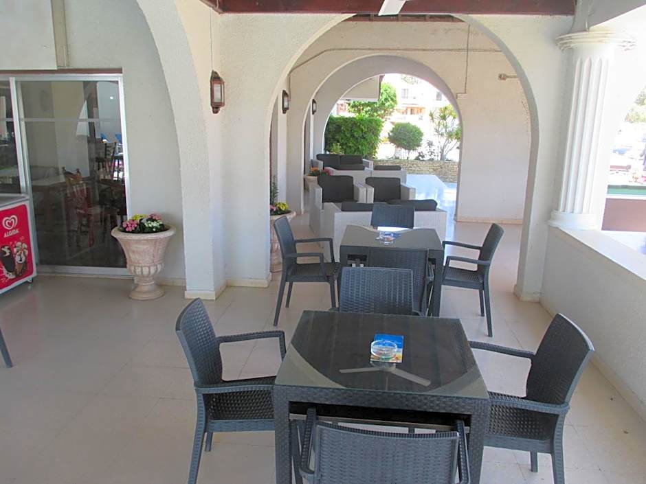 Tsialis Hotel Apartments