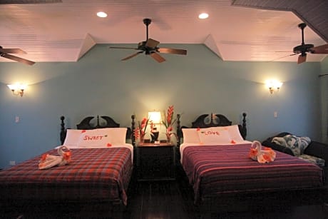 Deluxe Queen Room with Two Queen Beds