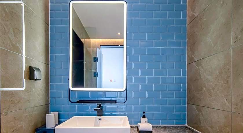 Echarm Hotel Hechi Bama