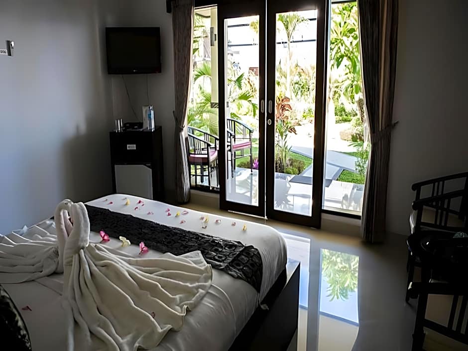 Kelapa Lovina Beach Villa