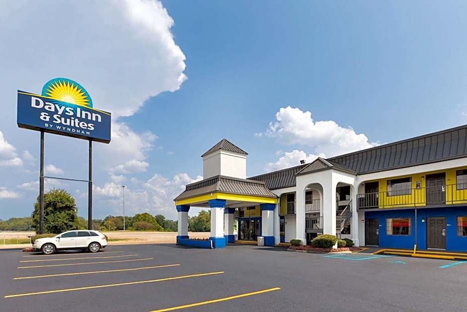 Days Inn & Suites by Wyndham Vicksburg