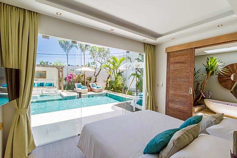 Villa Smilla:  Outstanding 4BR Luxury Villa Seminyak