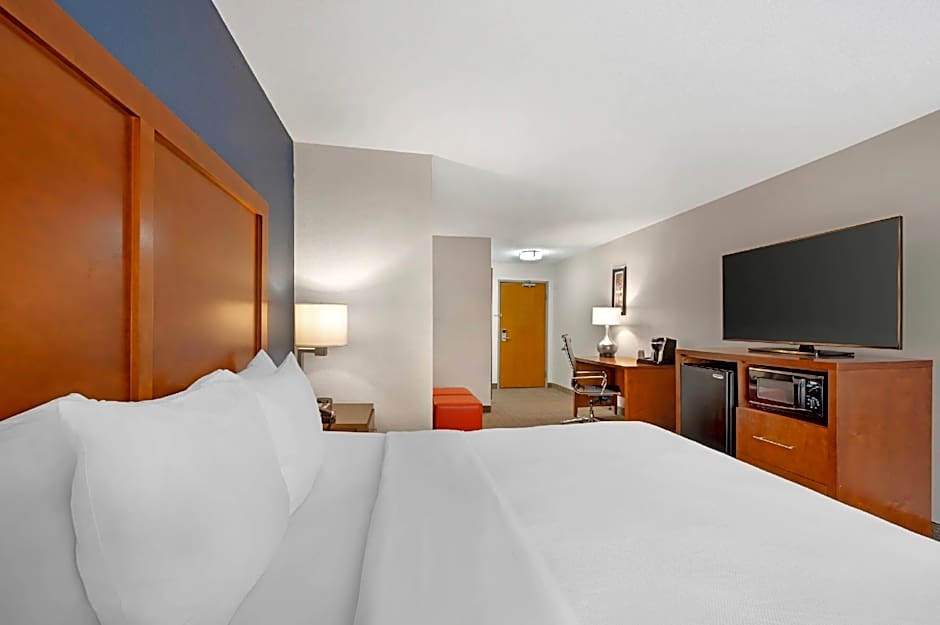 Comfort Inn & Suites North Greenfield