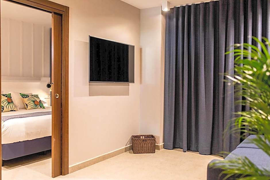 Ramirez Flats Valencia