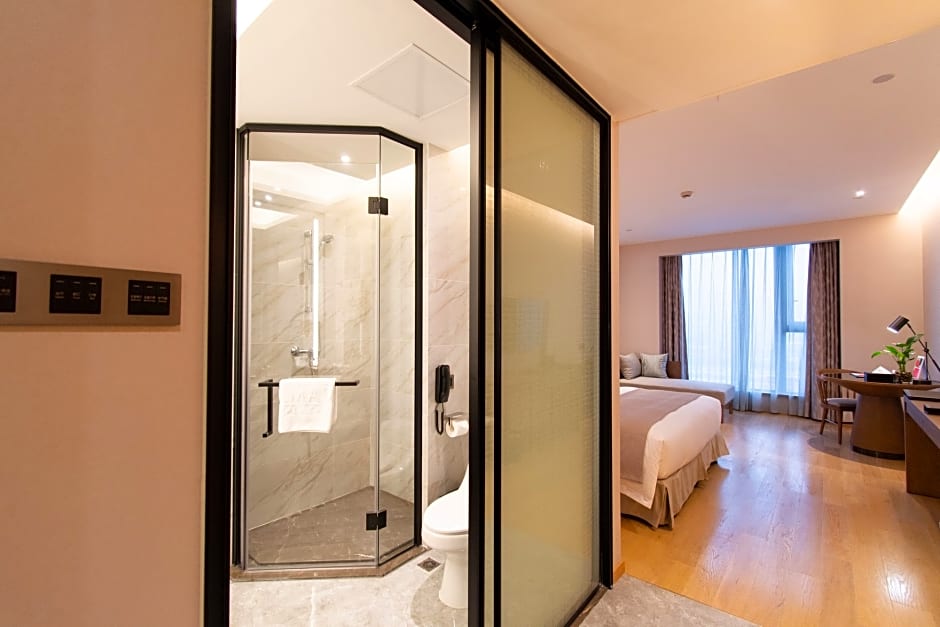 Ramada Plaza Wyndham Wenzhou Cangnan