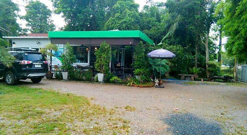 Green Happy Homestay 