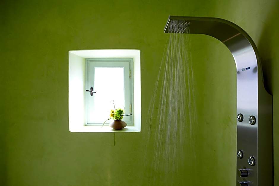 Voreina Gallery Suites