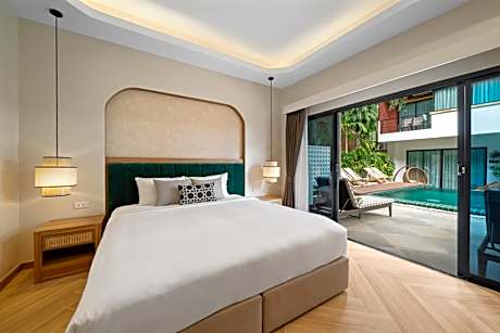 Deluxe King Room