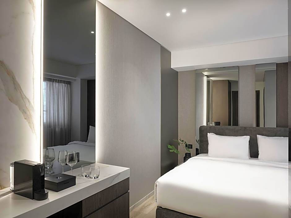 Nur Edge Aparthotel - Acropolis Skyline