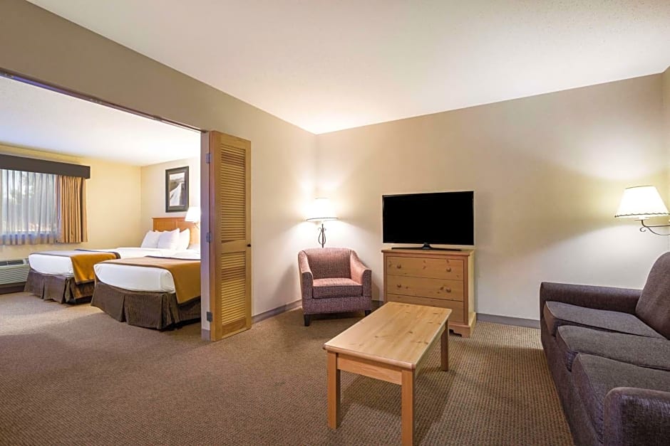 Best Western Golden Spike Inn & Suites
